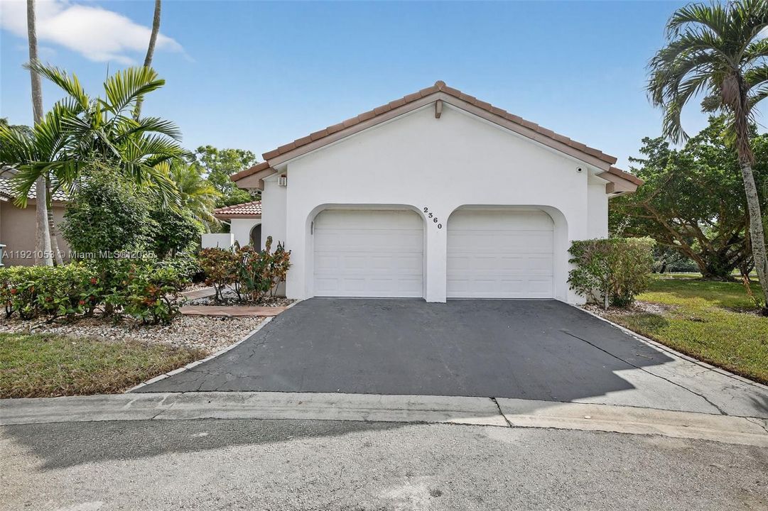 待售: $695,000 (3 贝兹, 2 浴室, 2010 平方英尺)