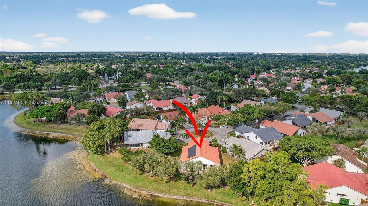 待售: $695,000 (3 贝兹, 2 浴室, 2010 平方英尺)