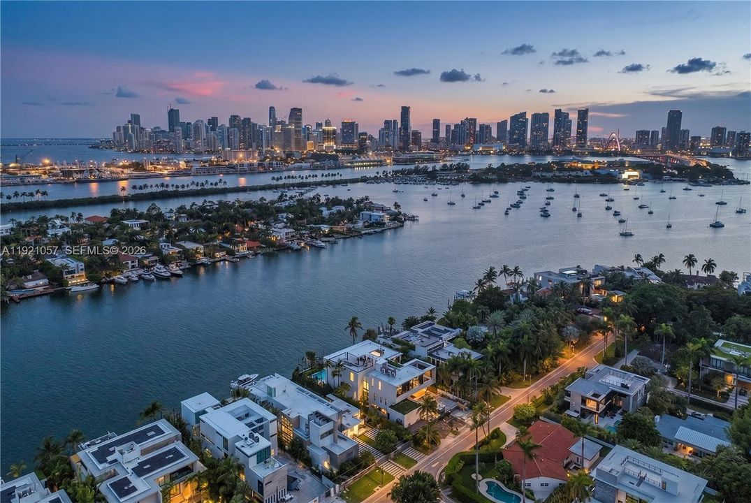En Venta: $49,500,000 (7 camas, 6 baños, 8300 Pies cuadrados)