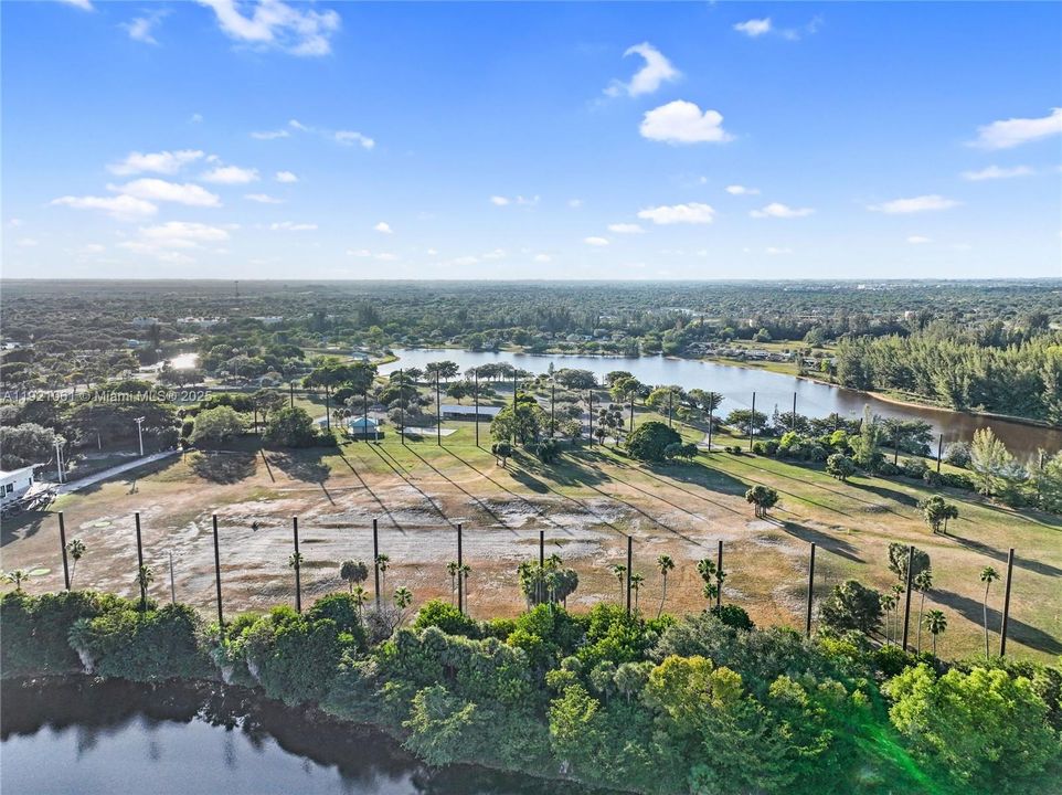 待售: $414,900 (2 贝兹, 2 浴室, 1368 平方英尺)