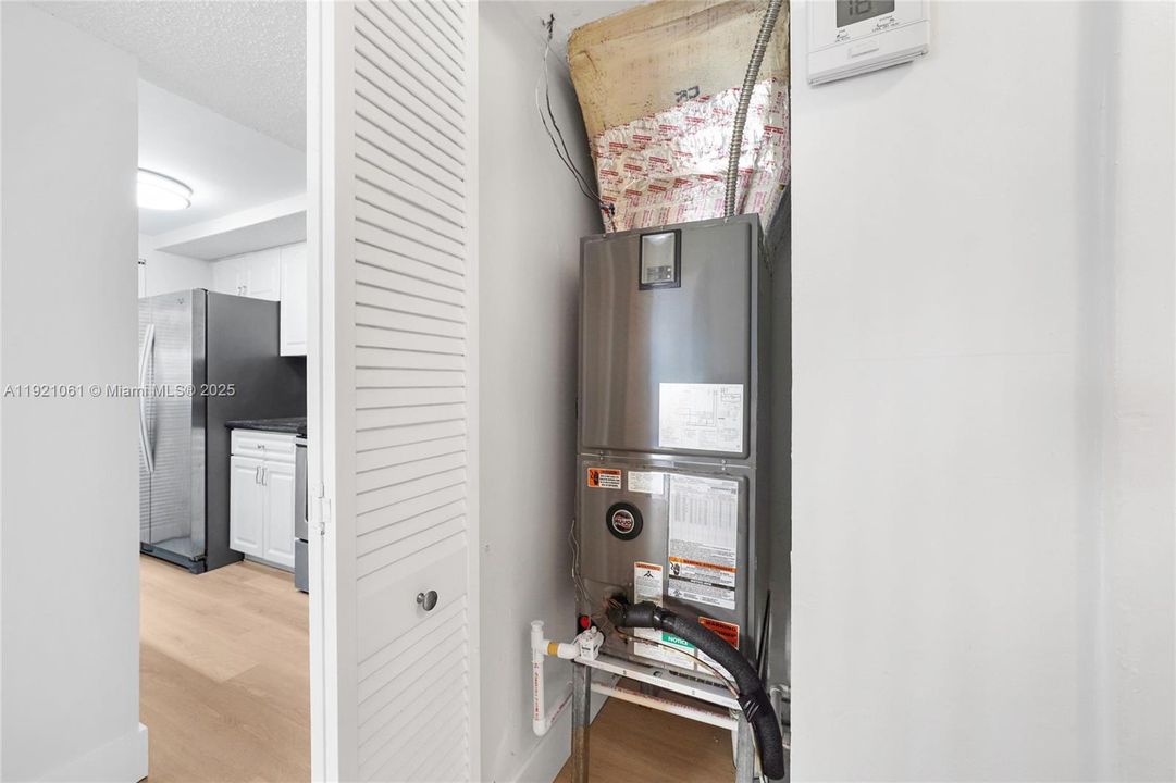 待售: $414,900 (2 贝兹, 2 浴室, 1368 平方英尺)