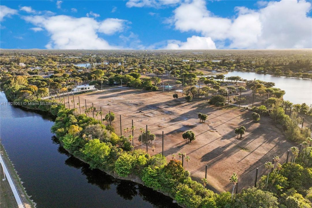 待售: $414,900 (2 贝兹, 2 浴室, 1368 平方英尺)