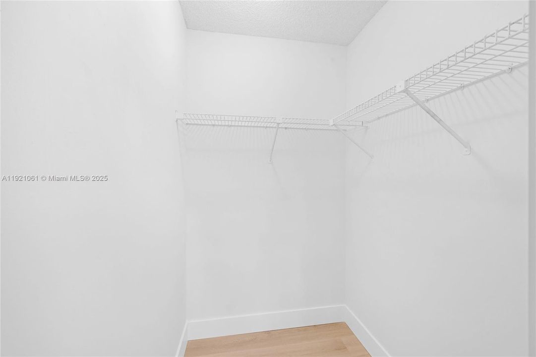 待售: $414,900 (2 贝兹, 2 浴室, 1368 平方英尺)