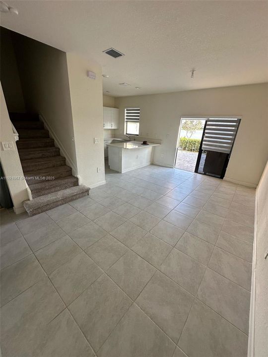 В аренду: $2,800 (3 спален, 2 ванн, 1483 Квадратных фут)