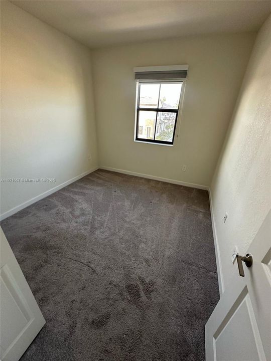 В аренду: $2,800 (3 спален, 2 ванн, 1483 Квадратных фут)