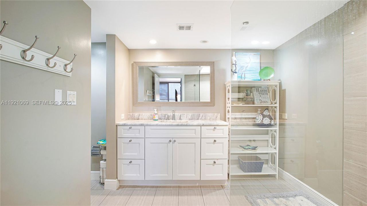 На продажу: $949,000 (4 спален, 4 ванн, 3044 Квадратных фут)