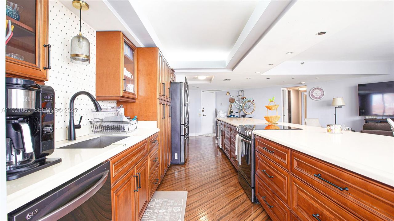 На продажу: $949,000 (4 спален, 4 ванн, 3044 Квадратных фут)