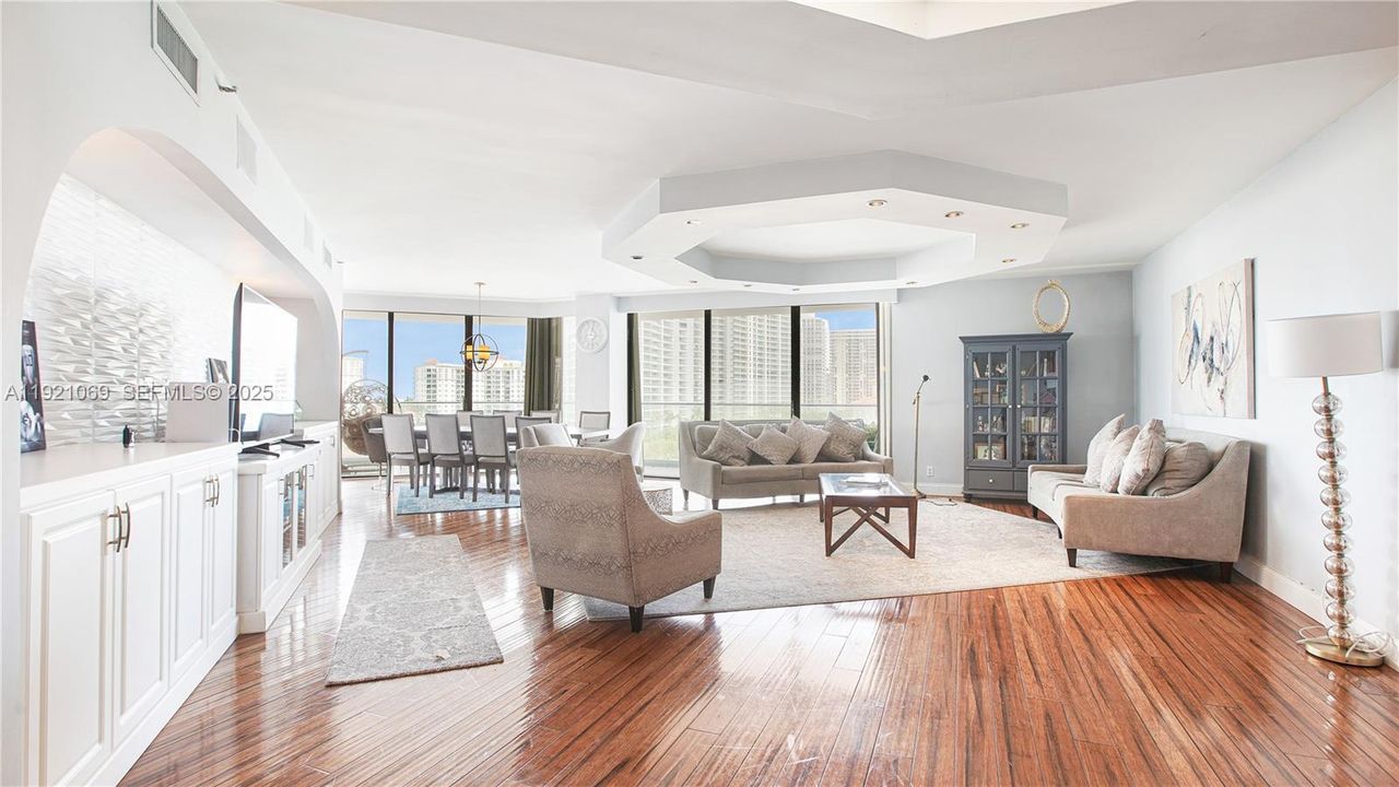 На продажу: $949,000 (4 спален, 4 ванн, 3044 Квадратных фут)