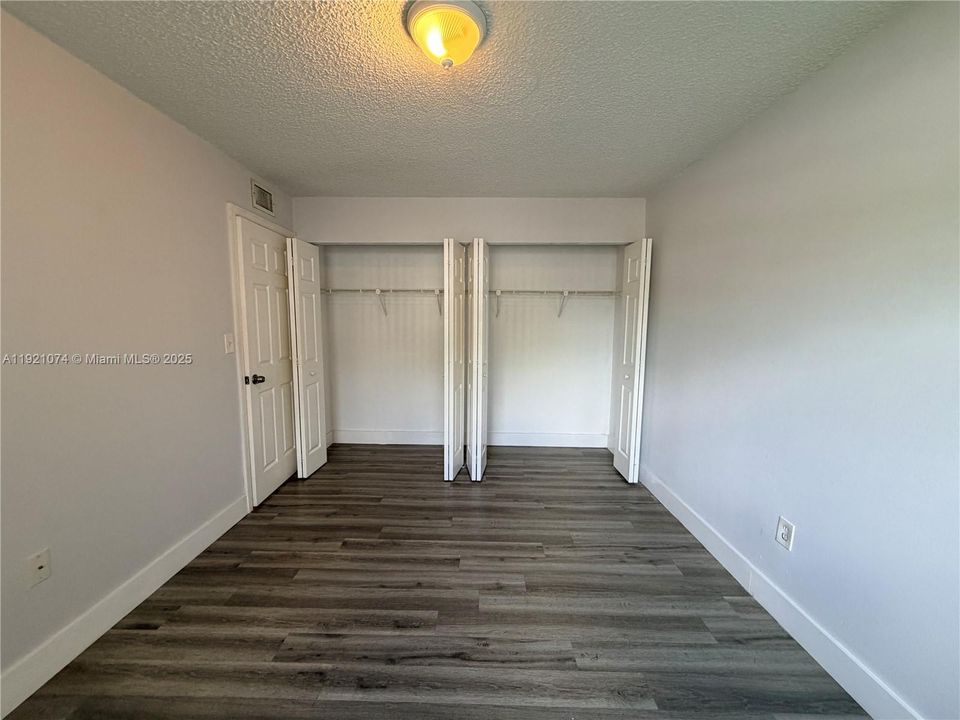 For Rent: $2,300 (2 beds, 2 baths, 940 Square Feet)