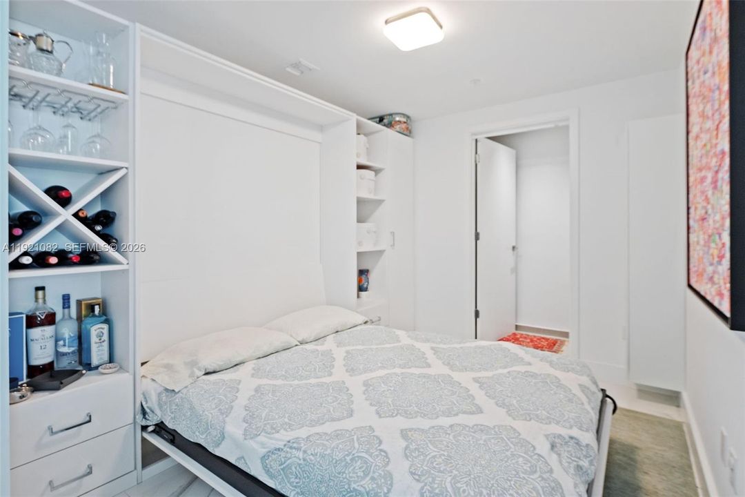 В аренду: $4,750 (1 спален, 1 ванн, 906 Квадратных фут)