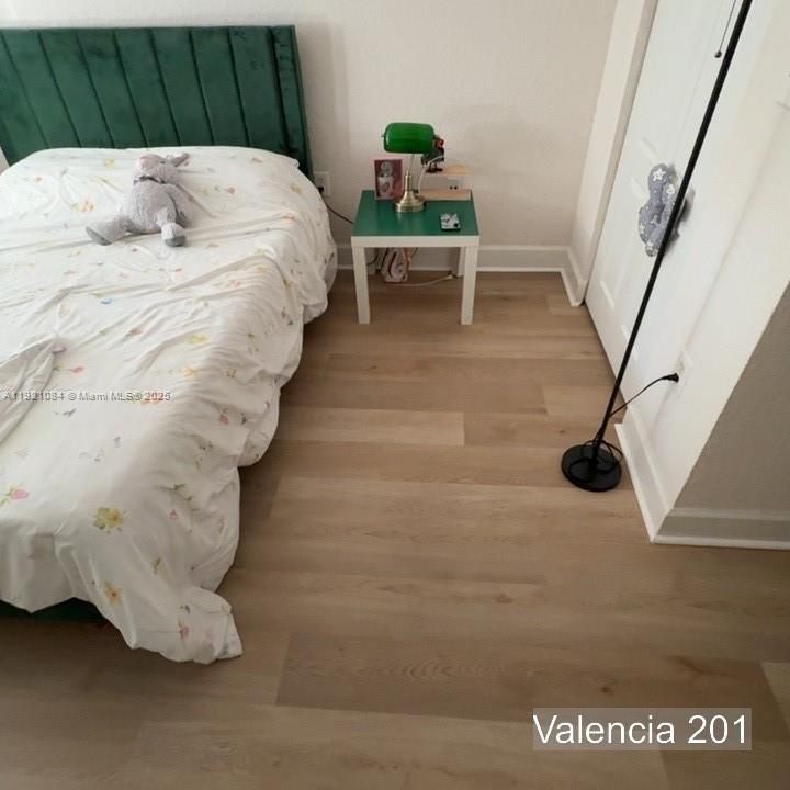 For Sale: $390,000 (2 beds, 2 baths, 1010 Square Feet)