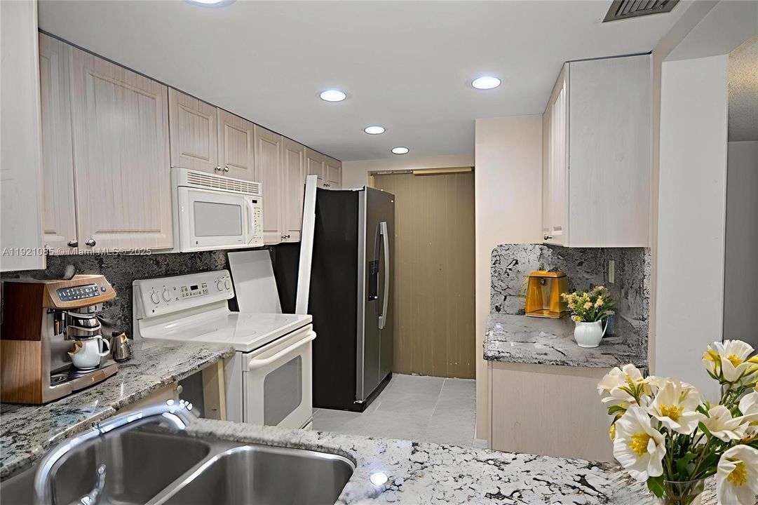 Staged to help your visualization