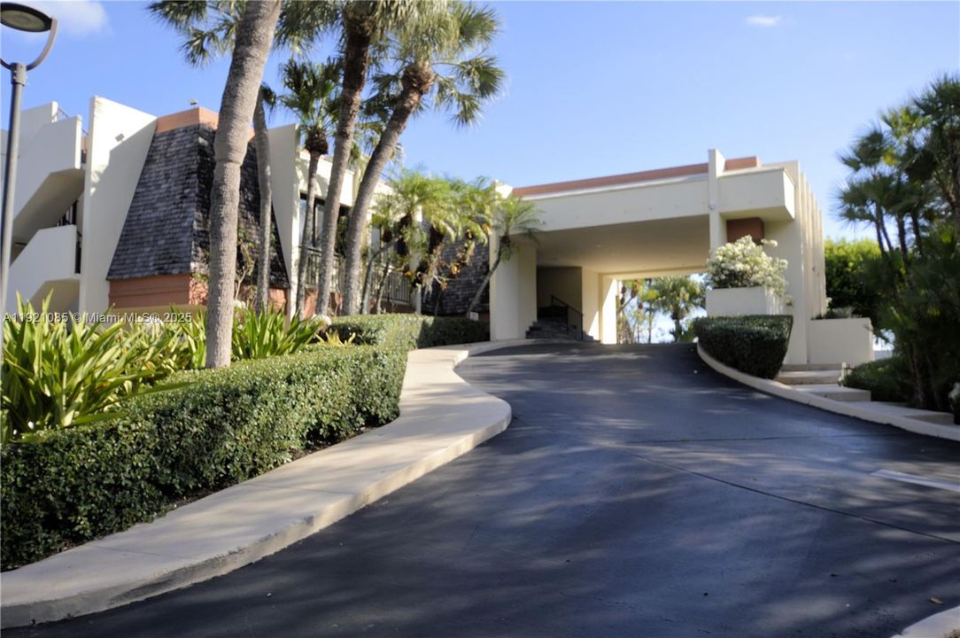 For Sale: $524,900 (3 beds, 2 baths, 1788 Square Feet)