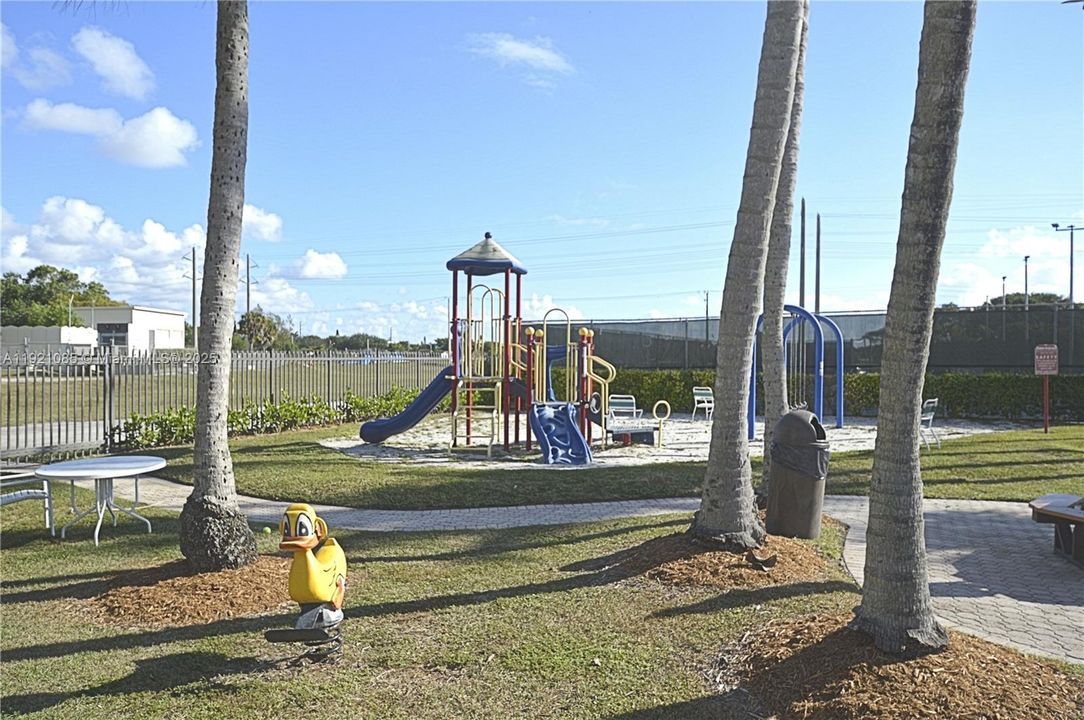 For Sale: $524,900 (3 beds, 2 baths, 1788 Square Feet)