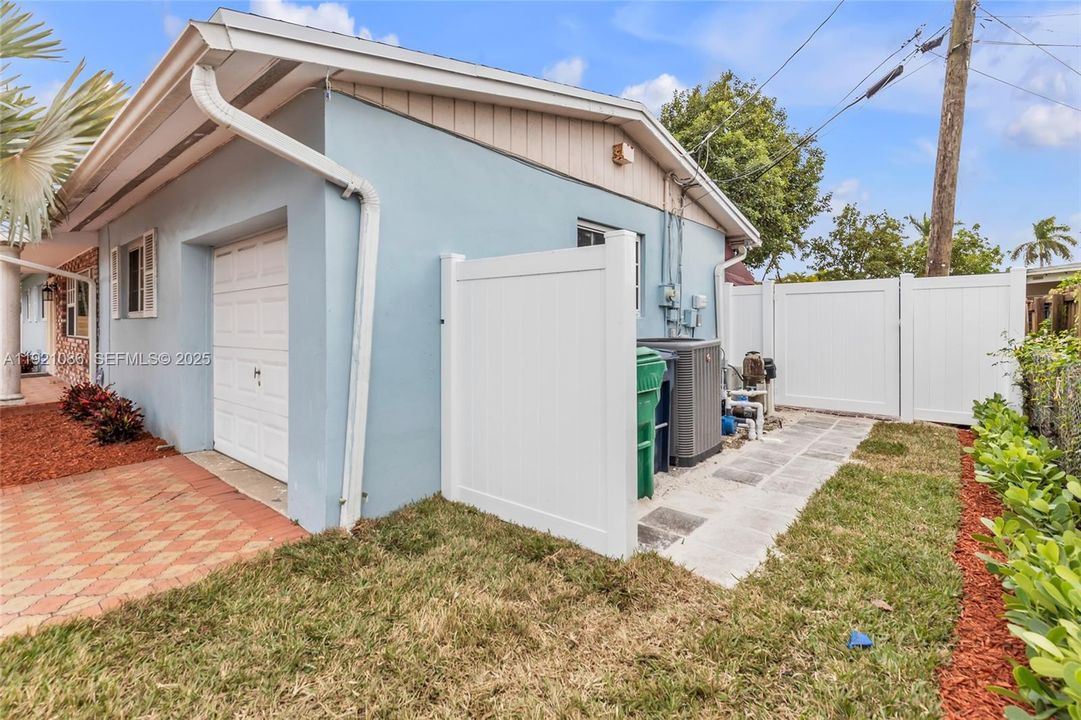 В аренду: $3,990 (3 спален, 2 ванн, 1620 Квадратных фут)