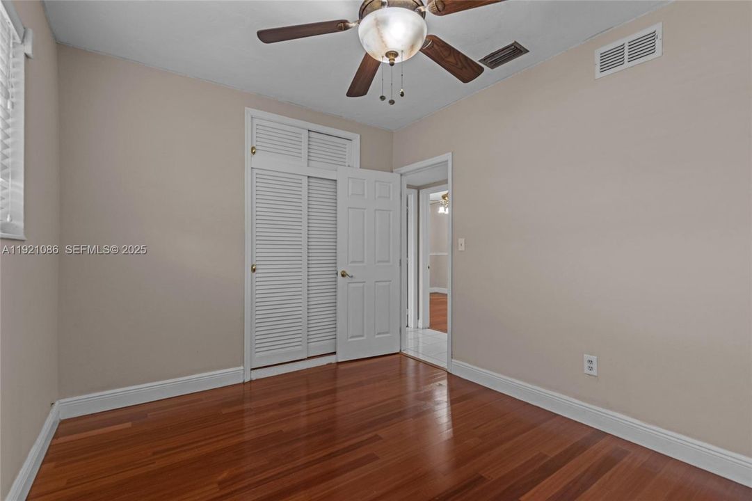 В аренду: $3,990 (3 спален, 2 ванн, 1620 Квадратных фут)