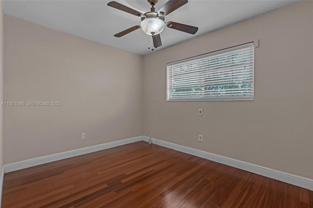 В аренду: $3,990 (3 спален, 2 ванн, 1620 Квадратных фут)