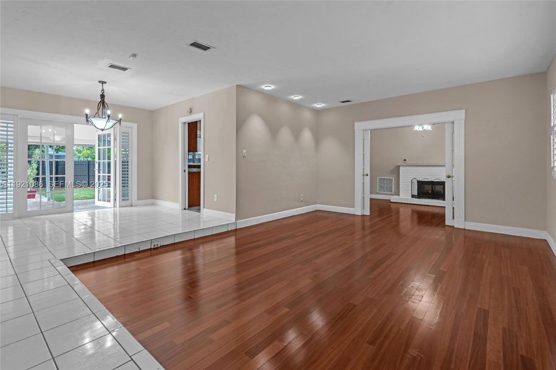 В аренду: $3,990 (3 спален, 2 ванн, 1620 Квадратных фут)