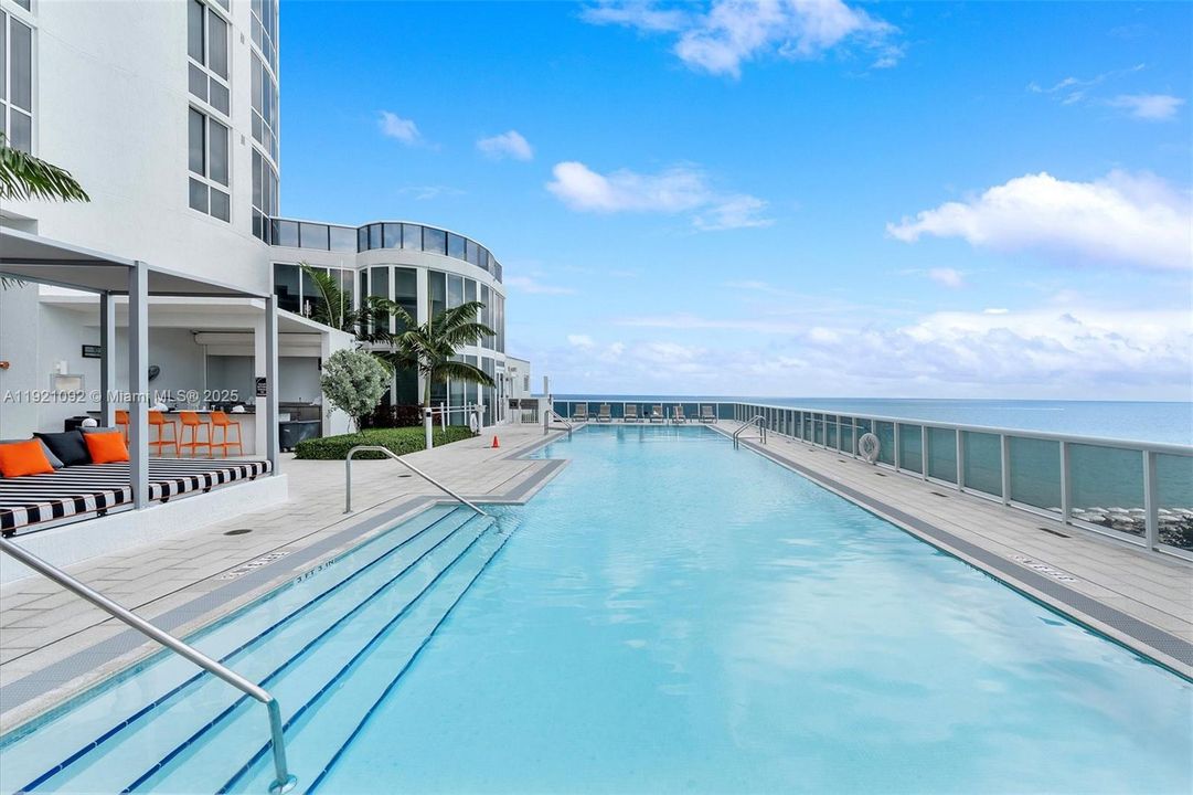 For Sale: $2,199,000 (3 beds, 3 baths, 2327 Square Feet)