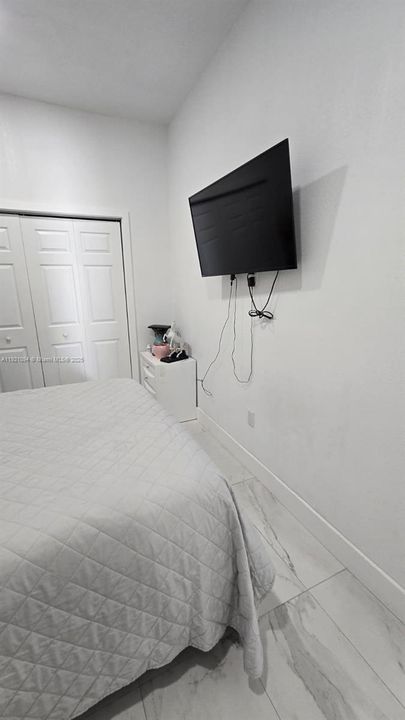 待售: $890,000 (4 贝兹, 3 浴室, 2107 平方英尺)