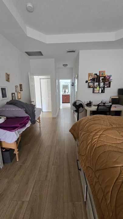 待售: $890,000 (4 贝兹, 3 浴室, 2107 平方英尺)