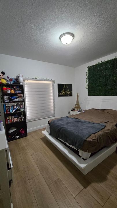 待售: $890,000 (4 贝兹, 3 浴室, 2107 平方英尺)