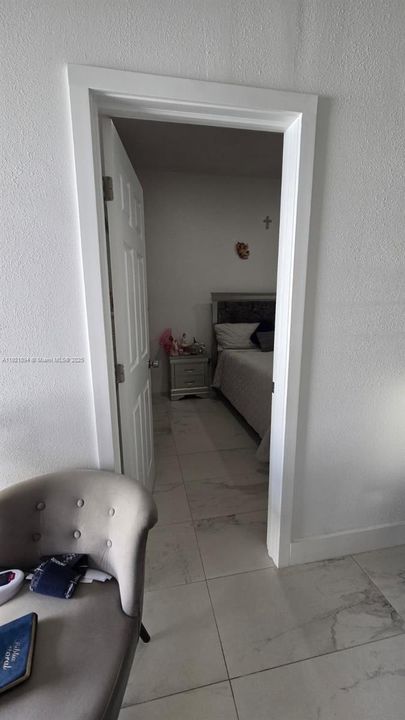 待售: $890,000 (4 贝兹, 3 浴室, 2107 平方英尺)