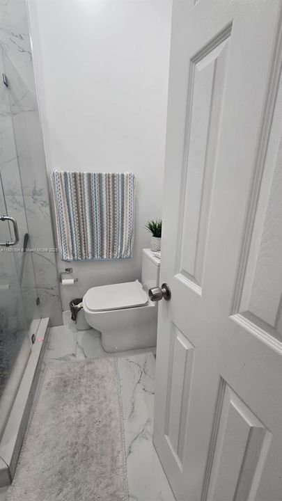 待售: $890,000 (4 贝兹, 3 浴室, 2107 平方英尺)