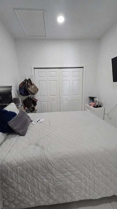 待售: $890,000 (4 贝兹, 3 浴室, 2107 平方英尺)