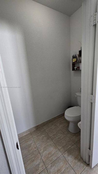 待售: $890,000 (4 贝兹, 3 浴室, 2107 平方英尺)