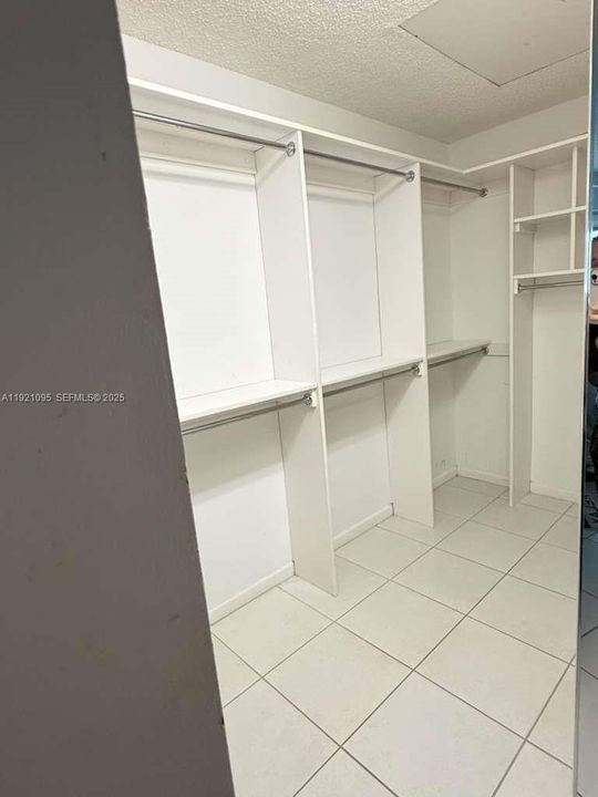 For Sale: $249,000 (2 beds, 2 baths, 1207 Square Feet)