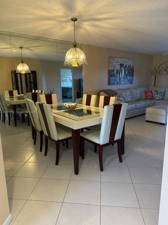 For Sale: $249,000 (2 beds, 2 baths, 1207 Square Feet)