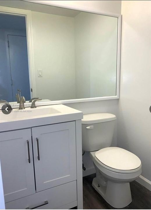 For Sale: $125,000 (1 beds, 1 baths, 822 Square Feet)