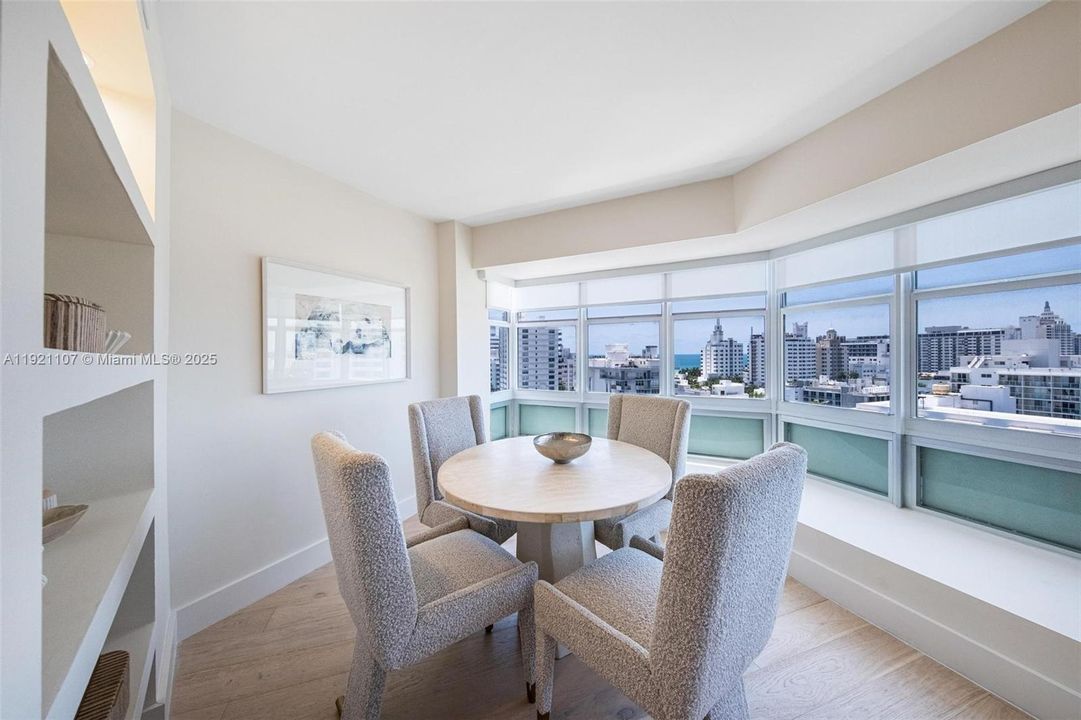 For Rent: $4,600 (2 beds, 2 baths, 940 Square Feet)