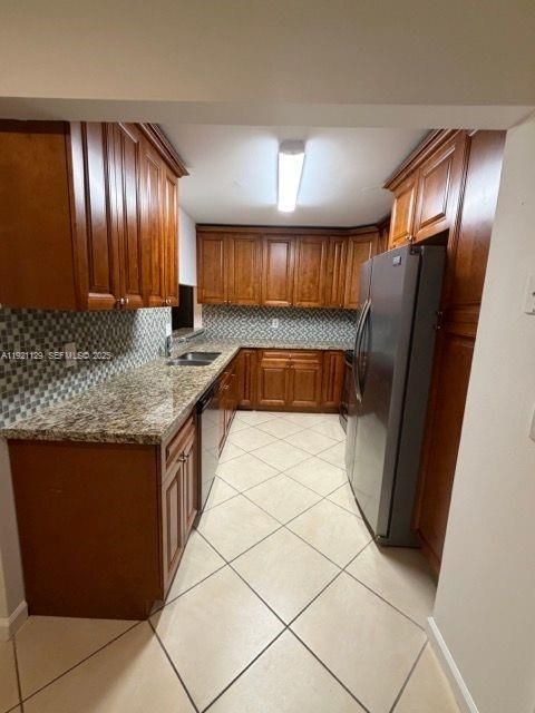 Active With Contract: $2,950 (3 beds, 2 baths, 1514 Square Feet)