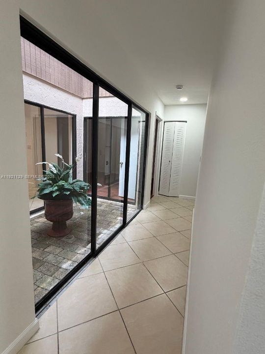 Active With Contract: $2,950 (3 beds, 2 baths, 1514 Square Feet)