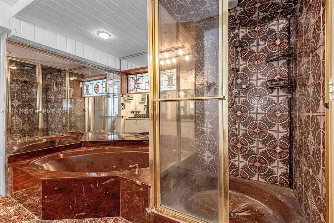 Под контрактом: $5,000 (3 спален, 2 ванн, 2096 Квадратных фут)