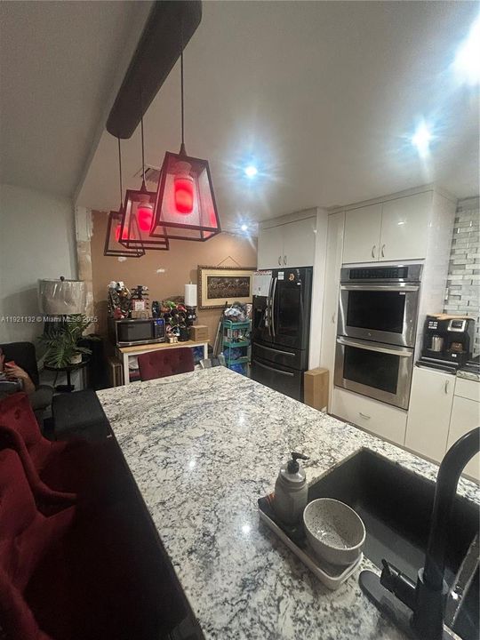 For Sale: $459,900 (3 beds, 2 baths, 1430 Square Feet)