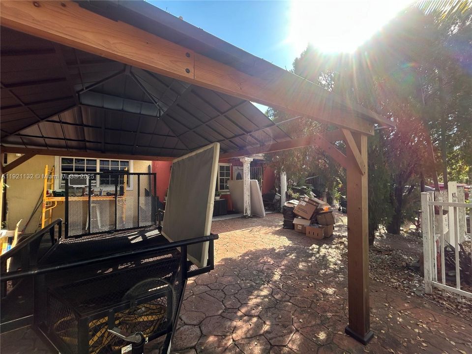 For Sale: $459,900 (3 beds, 2 baths, 1430 Square Feet)