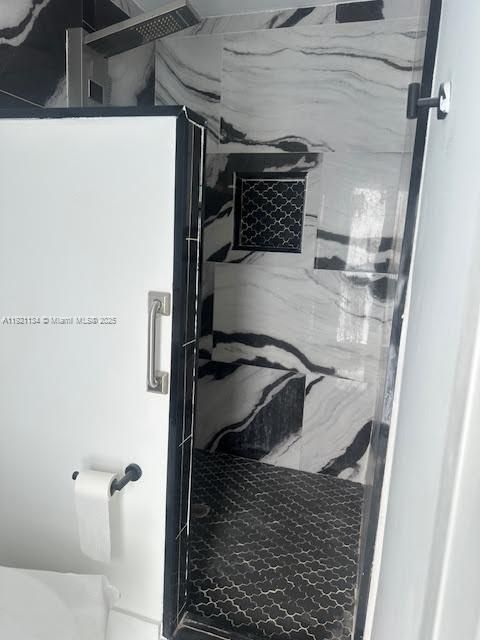 待售: $610,000 (4 贝兹, 2 浴室, 1765 平方英尺)