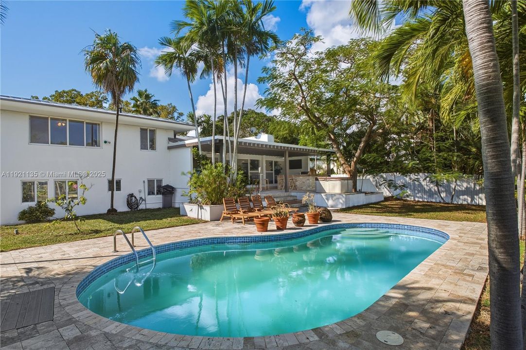 待售: $2,799,000 (4 贝兹, 4 浴室, 2552 平方英尺)