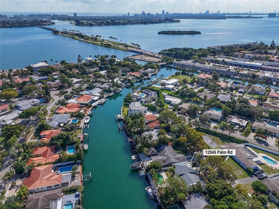 待售: $2,799,000 (4 贝兹, 4 浴室, 2552 平方英尺)