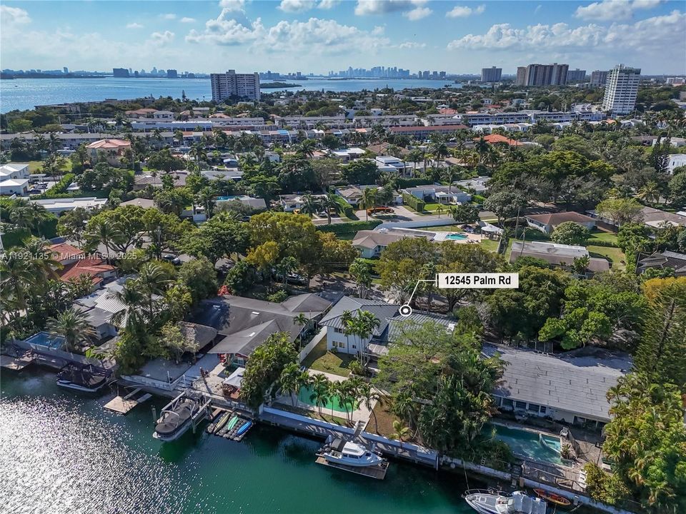 待售: $2,799,000 (4 贝兹, 4 浴室, 2552 平方英尺)