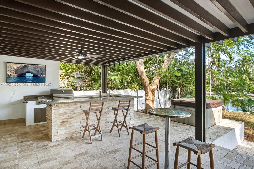 待售: $2,799,000 (4 贝兹, 4 浴室, 2552 平方英尺)