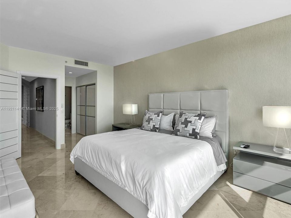 For Rent: $17,500 (3 beds, 3 baths, 3216 Square Feet)