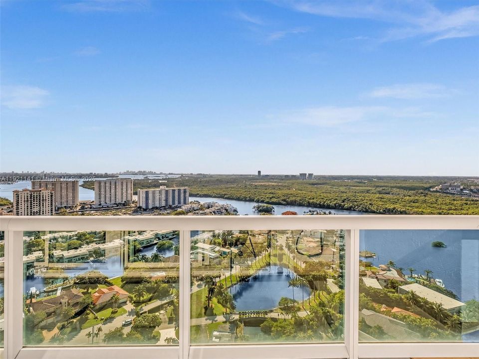 For Rent: $17,500 (3 beds, 3 baths, 3216 Square Feet)