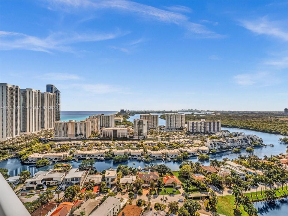 For Rent: $17,500 (3 beds, 3 baths, 3216 Square Feet)