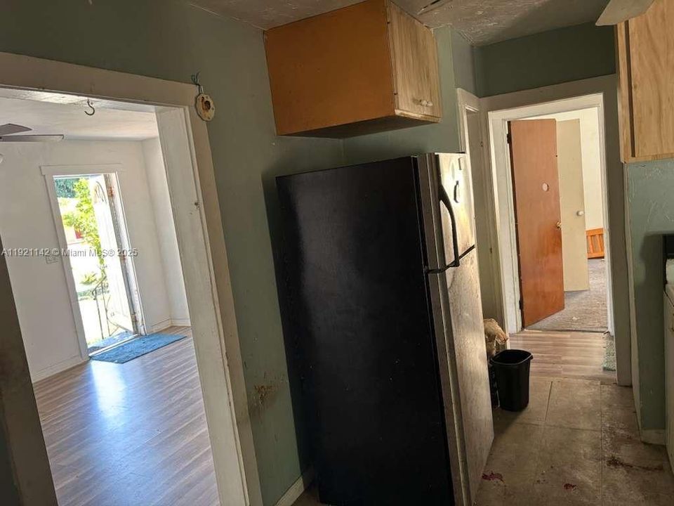 待售: $320,000 (2 贝兹, 1 浴室, 1182 平方英尺)