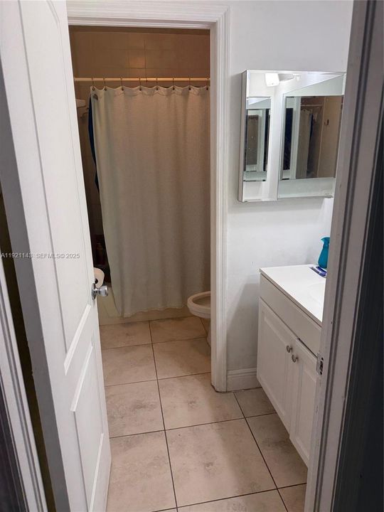 For Sale: $695,000 (4 beds, 3 baths, 2489 Square Feet)