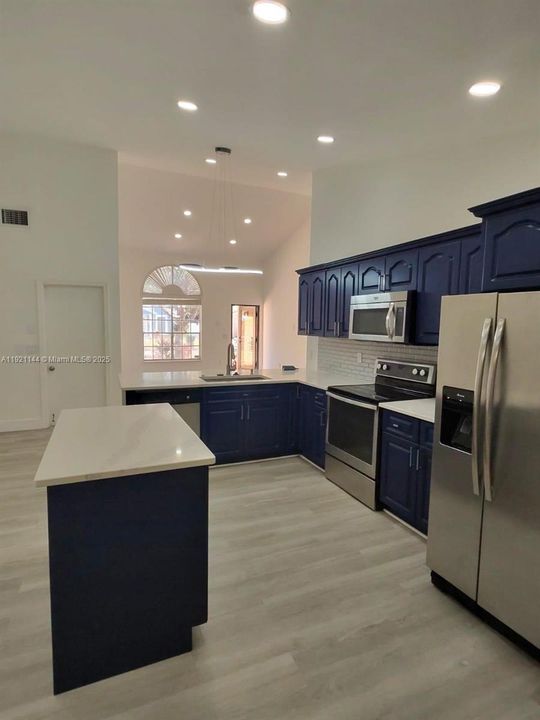 待售: $545,000 (3 贝兹, 2 浴室, 1347 平方英尺)